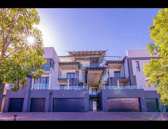 3 BEDROOM TOWNHOUSE FOR SALE IN BRYANSTON
